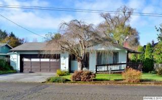 20 Hiatt St, Lebanon, OR 97355-4319