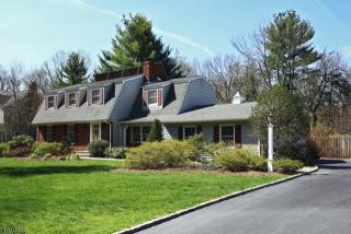 343 Lakeview Dr, Wyckoff NJ  07481-2327 exterior