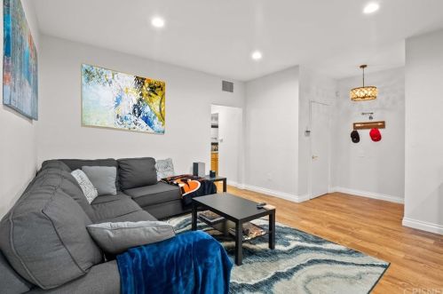 5540 Sylmar Ave, Van Nuys, CA 91401-5133