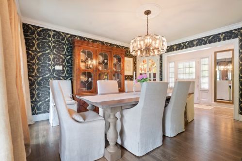 1543 Cochran Rd, Pittsburgh, PA 15243-1029