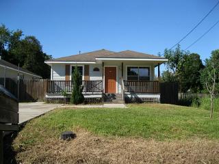 8151 Miley St, Houston, TX 77028-4639