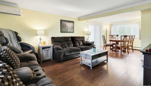 4 Rustic Gate, Panamoka NY  11961-2125 exterior