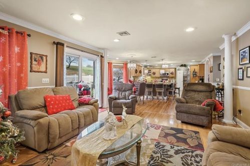 4 Fountayne Ct, Washingtonville NY  10992-1001 exterior