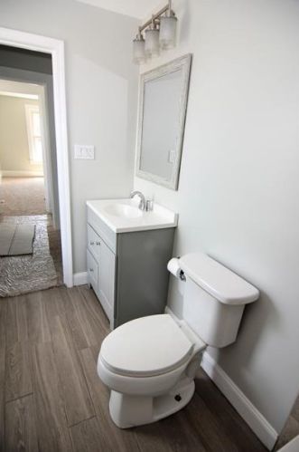 239 Mary St, Whitaker PA  15120-2624 exterior