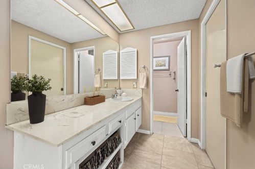 712 Brentwood Ave, Orange CA  92865-2317 exterior