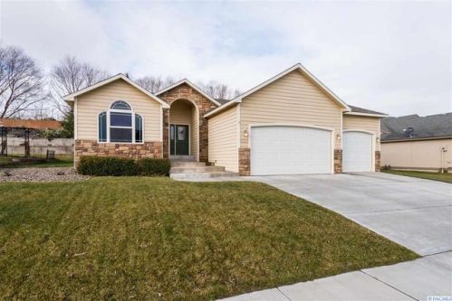 1037 Sirron Ave, Richland, WA 99352-7805