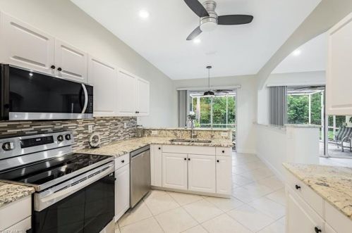 7488 Berkshire Pines Dr, Naples FL  34104-9436 exterior