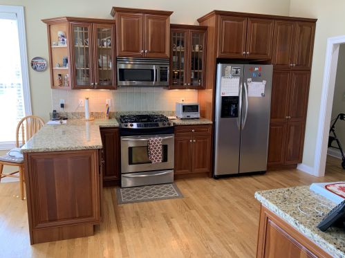 527 Bridgewater Cir, Williams Bay, WI 53191-3728
