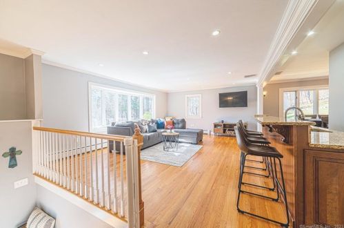 2 Prospect Dr, Brookfield Center, CT 06804-1119