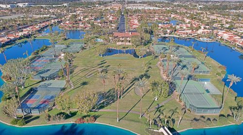 84 Lake Shore Dr, Rancho Mirage CA  92270-4054 exterior