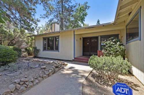 11179 Hackett Ct, Grass Valley, CA 95949-6739