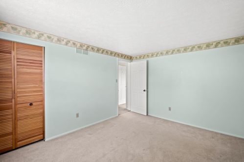 1220 Harvest Ct, Bridgeville PA  15017-1108 exterior