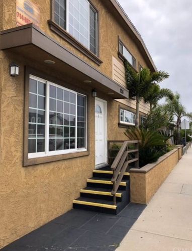 1216 Balboa Blvd, Newport Beach CA  92661-1420 exterior