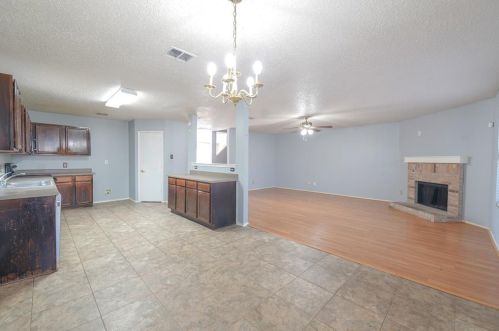 725 Bray St, Cedar Hill TX 75104-6058 exterior