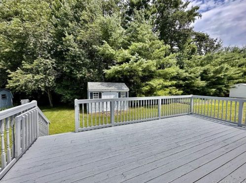 16 Circle Dr, North Windham, CT 06278-1905