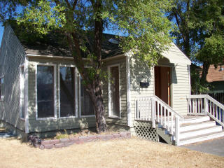 741 14th St, Eagle Crest, OR 97756-2620