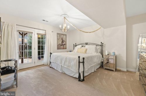 4318 Wisley Turn, Woodbridge VA  22192-7822 exterior