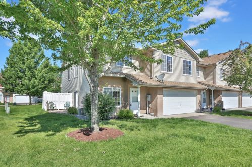 21204 Shetland Dr, Columbus, MN 55025