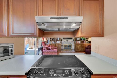 296 Plantation Way, Vacaville CA  95687-5934 exterior