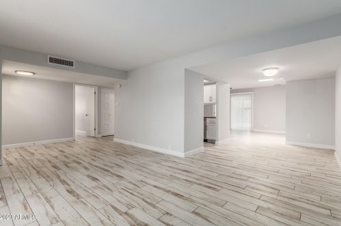 14802 35th Ave, Phoenix AZ 85053-1622 exterior