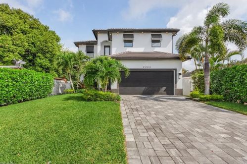 3355 Hibiscus Ave, Naples FL  34104-4009 exterior