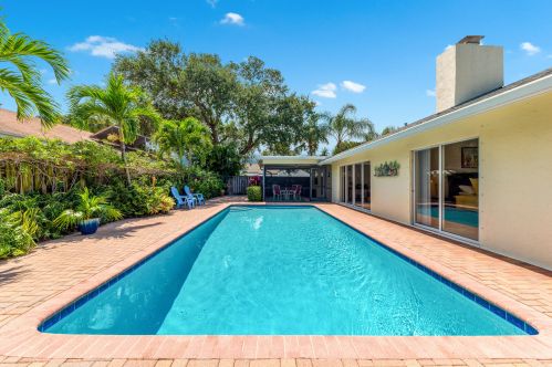 2602 Pepperwood Cir, West Palm Beach FL  33410-5249 exterior