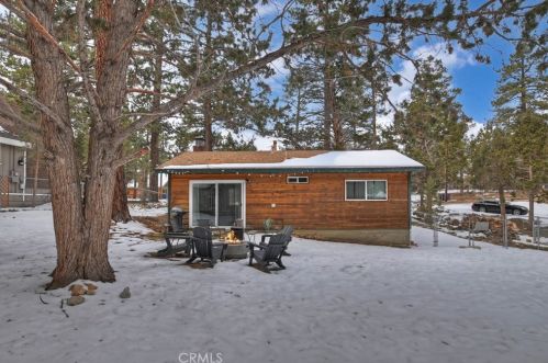 332 Brewer Way, Big Bear City CA  92314-9529 exterior