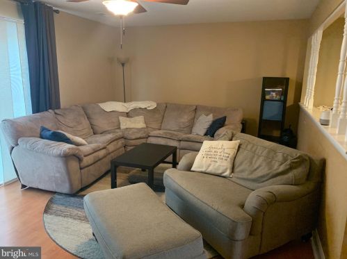 44 Grant Ln, Berlin Boro, NJ 08009-9468