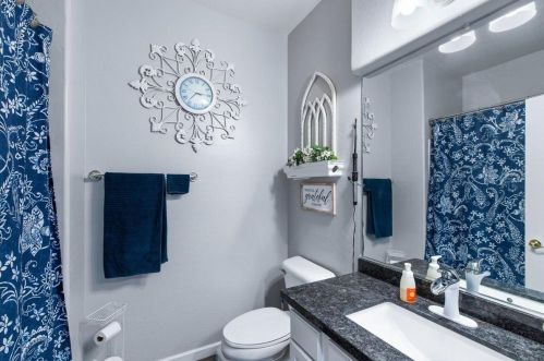 16811 27th Ave, Phoenix AZ 85027-1805 exterior