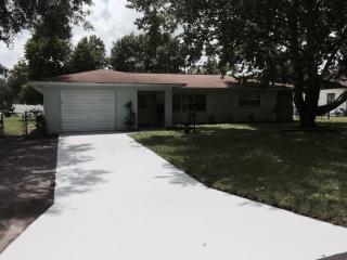 202 Wren Ave, Sebring, FL 33870-8555