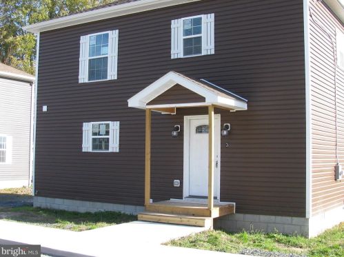 3 4th St, Frederica, DE 19946