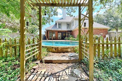 10510 Woodland Dr, Greenville TX  75402-3316 exterior