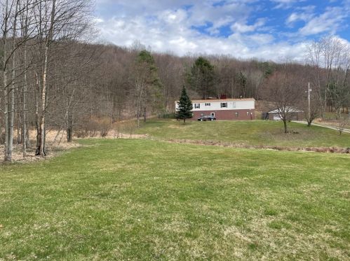 4 Lewis Rd, Shelocta, PA 15774-7243