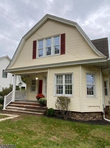 685 Long Hill Rd, West Paterson, NJ 07424-2048