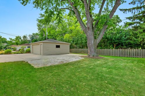 1241 116th St, Milwaukee WI 53226-3215 exterior