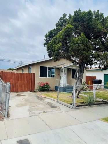 4745 Pine St, Pico Rivera, CA 90660-2263