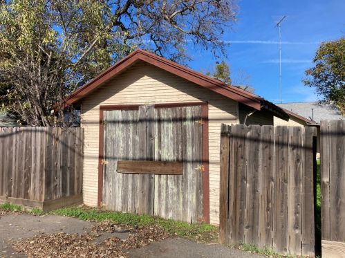 3342 Topeka St, Riverbank CA  95367-2330 exterior