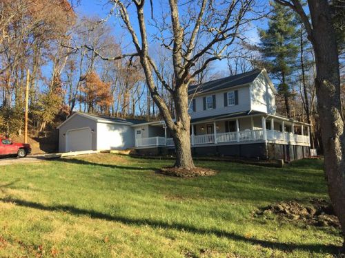 6530 Bridgeville Dr, Zanesville, OH 43701-9525