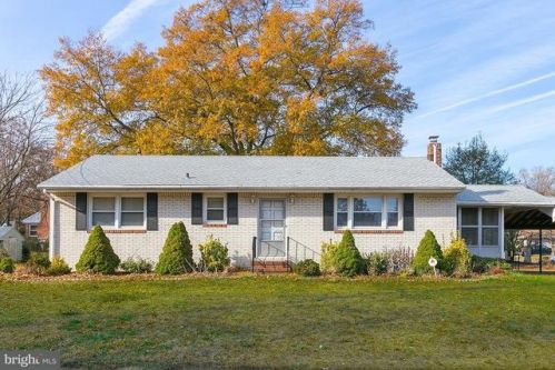 1744 Almonesson Rd, West Deptford, NJ 08096-3753