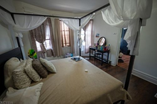 44 Chadwick Ave, Newark NJ 07108-1529 exterior