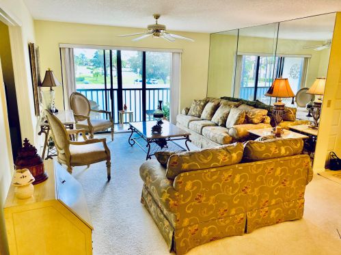 706 Sunny Pine Way, West Palm Beach, FL 33415-8962