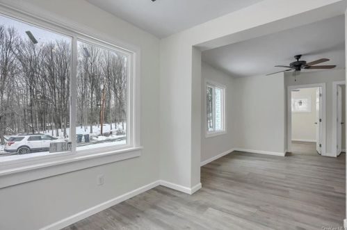 12 Mona Lisa Ln, Warwick NY  10990-2654 exterior