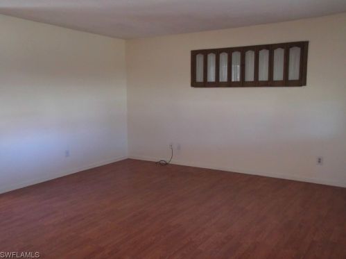 1302 Ellendale Cir, Lehigh Acres, FL 33936-4818