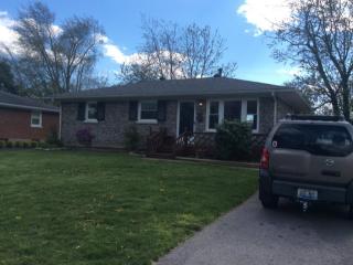 1061 Camellia Dr, Lexington, KY 40504-3221