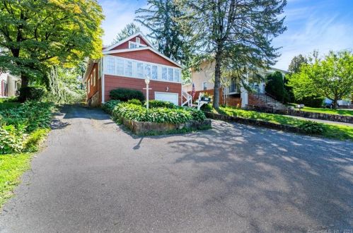 143 Highview Ave, Stamford, CT 06907-1416