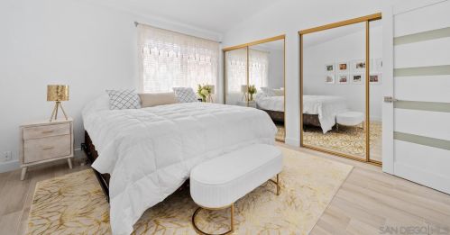 6829 Pear Tree Dr, Carlsbad CA  92011-3937 exterior