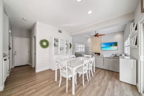 32924 Charmes Ct, Temecula CA  92592-9603 exterior