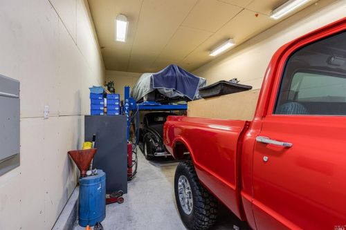 1857 Alice Dr, Penngrove CA  94951-9750 exterior