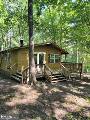 62 Scarlet Oak Dr, Harpers Ferry, WV 25425-4633