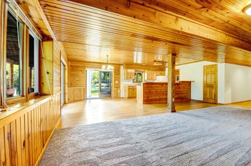 2717 Beaumont Ave, Waterford WI  53185-4933 exterior